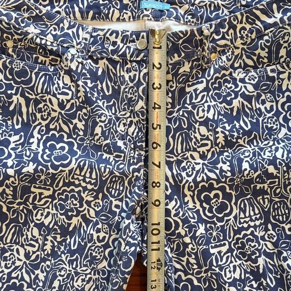J. McLaughlin Skinny Blue and White Floral Denim Pants some stretch Size 12 - Picture 8 of 9